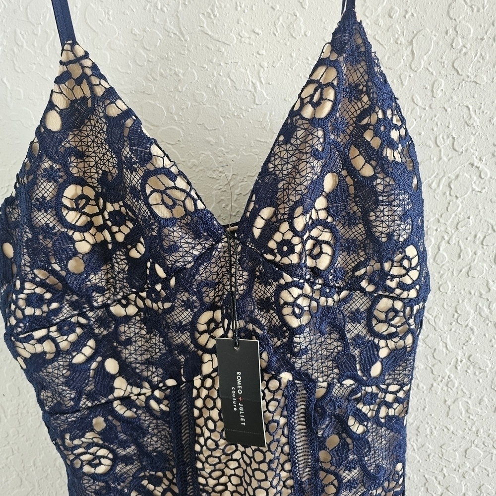 NEW Romeo+Juliet Navy Blue Lace Dress Medium Blue - Picture 16 of 16